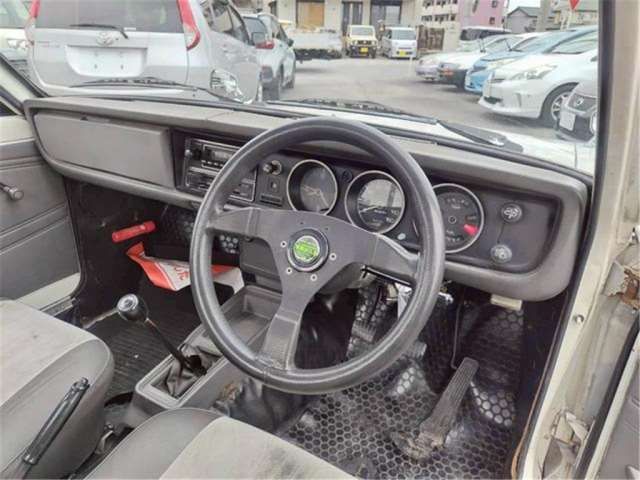 Nissan SUNNY TRUCK 1992 6443927-9