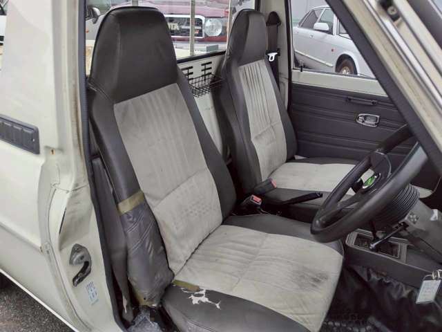Nissan SUNNY TRUCK 1992 6443929-10