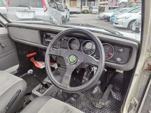 Nissan SUNNY TRUCK 1992 6443929-9