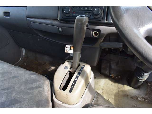 Mazda TITAN DASH 2007 6461819-9