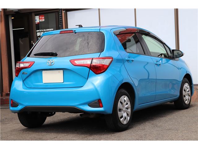 Toyota VITZ 2018 6479333-6