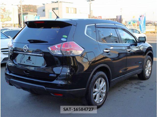 Nissan X-TRAIL 2015 6477142-7