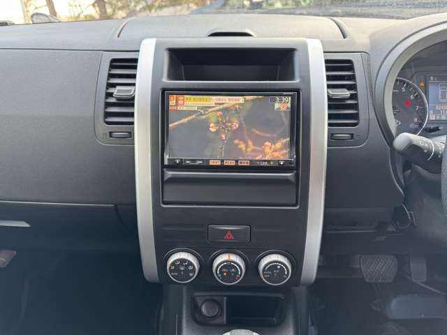 Nissan X-TRAIL 2012 6479090-9