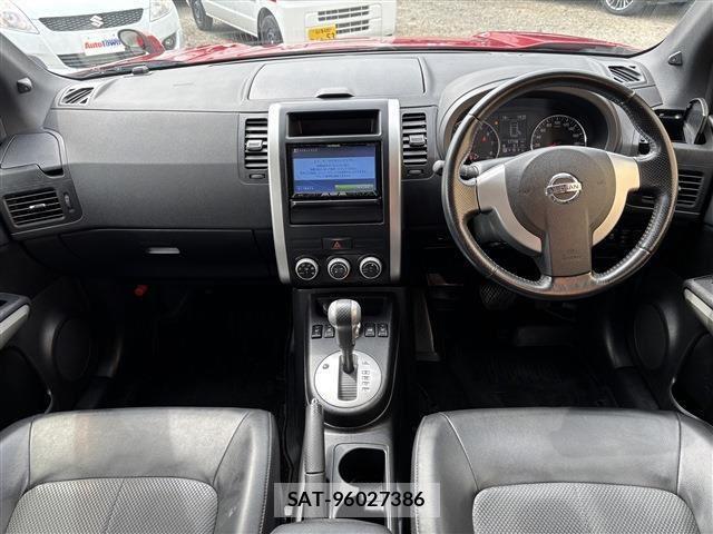 Nissan X-TRAIL 2012 6479261-2