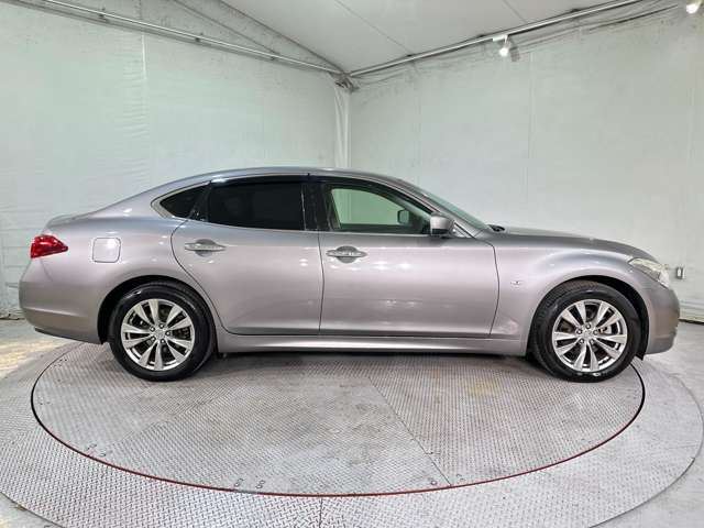 Nissan FUGA 2013 6493533-3