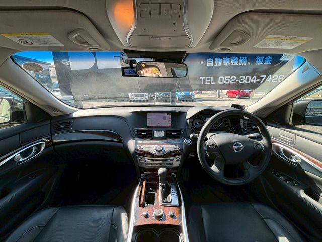 Nissan FUGA 2012 6493617-1