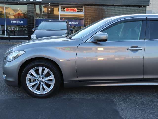 Nissan FUGA 2011 6493704-7