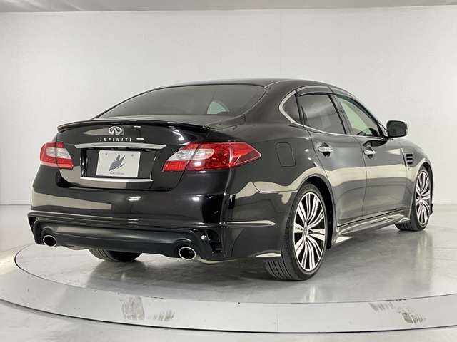 Nissan FUGA 2011 6493816-1
