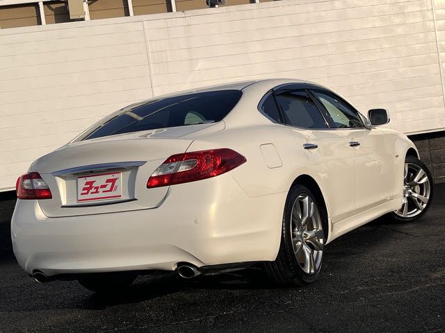 Nissan FUGA 2010 6494018-1