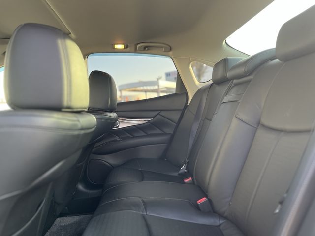 Nissan FUGA 2010 6494018-9