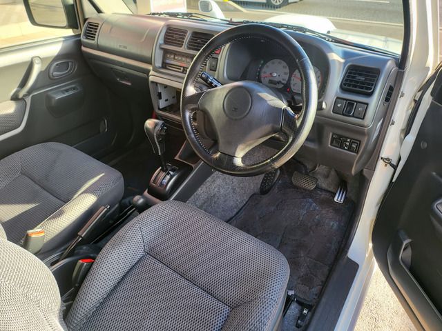 Suzuki JIMNY 2002 6480910-2