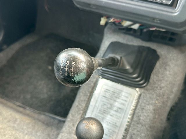 Suzuki JIMNY 1996 6481584-1