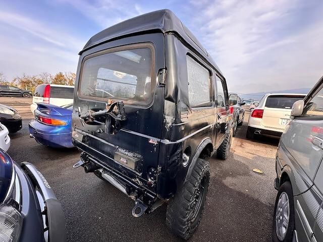 Suzuki JIMNY 1990 6481961-4