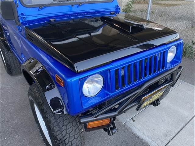 Suzuki JIMNY 1987 6482097-8