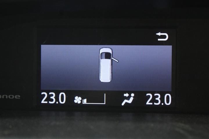 Toyota NOAH 2017 6510791-3