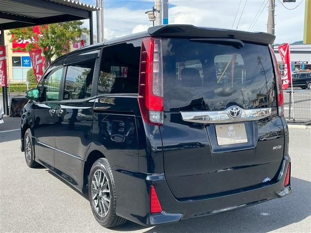Toyota NOAH 2016 6511279-7