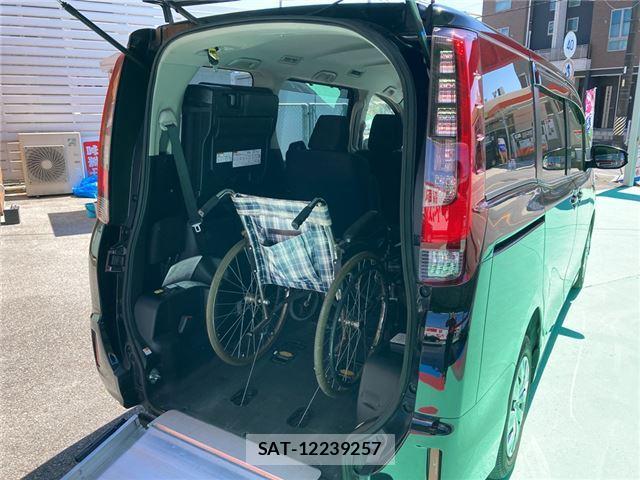 Toyota NOAH 2016 6511371-3