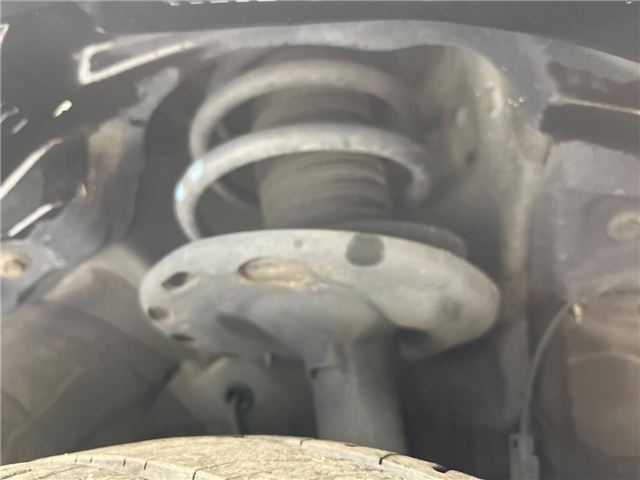 Toyota NOAH 2016 6511411-9