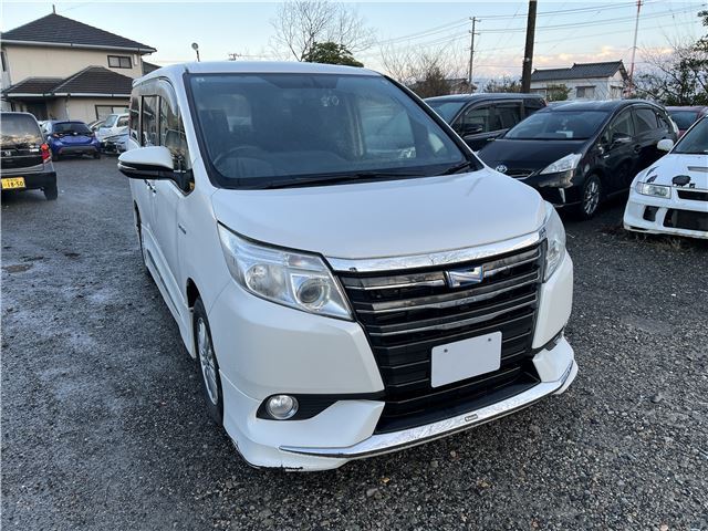 Toyota NOAH 2015 6511593-7