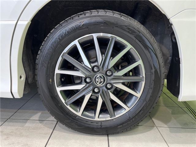 Toyota NOAH 2015 6511722-8