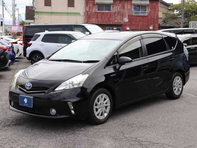Toyota PRIUS ALPHA 2013 6482387-1