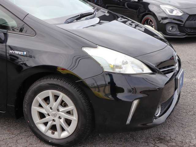 Toyota PRIUS ALPHA 2013 6482387-8