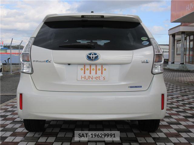 Toyota PRIUS ALPHA 2013 6482522-4