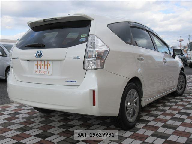 Toyota PRIUS ALPHA 2013 6482522-5