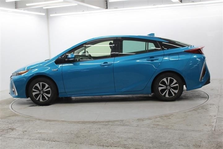 Toyota PRIUS PHV 2021 6482883-7
