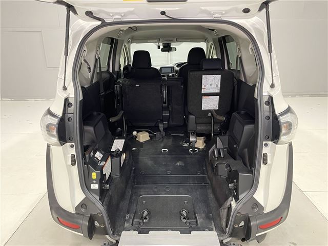 Toyota SIENTA 2017 6511625-7