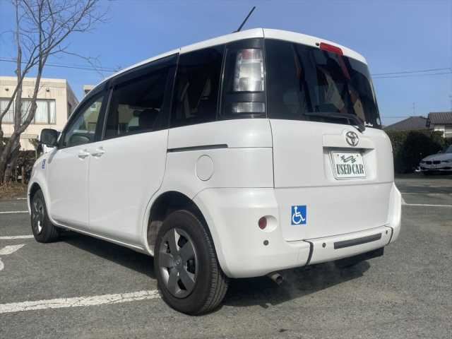 Toyota SIENTA 2014 6513480-10