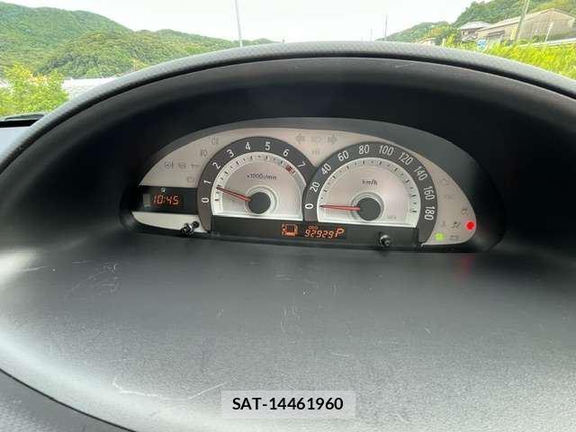 Toyota SIENTA 2012 6513652-10