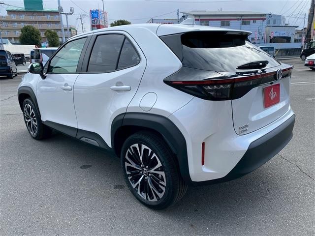 Toyota YARIS CROSS 2024 6496301-5