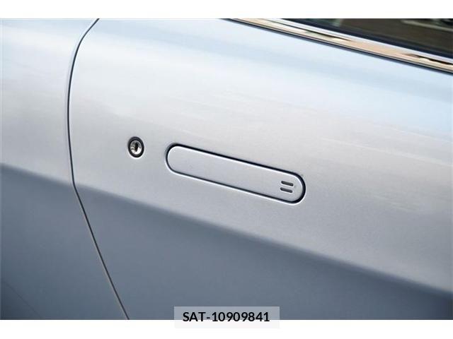 Aston Martin Aston Martin 2008-06 3420247-7