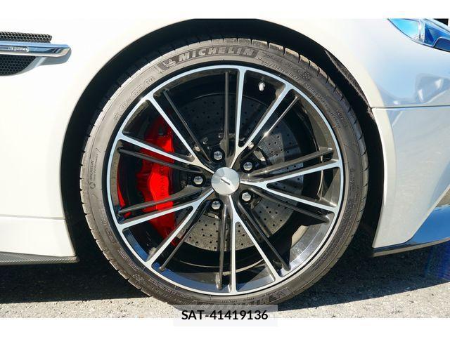 Aston Martin Aston Martin 2016-06 3659668-13