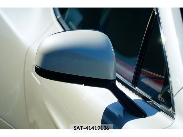 Aston Martin Aston Martin 2016-06 3659668-16