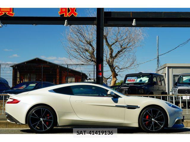 Aston Martin Aston Martin 2016-06 3659668-2