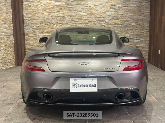 Aston Martin Aston Martin 2014-10 4586771-9