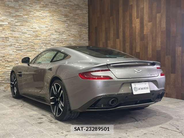 Aston Martin Aston Martin 2014-10 4586771-10