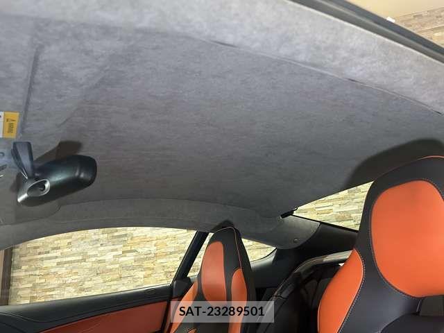 Aston Martin Aston Martin 2014-10 4586771-19