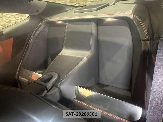 Aston Martin Aston Martin 2014-10 4586771-20