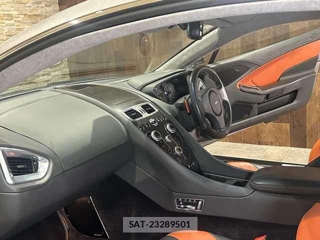 Aston Martin Aston Martin 2014-10 4586771-21