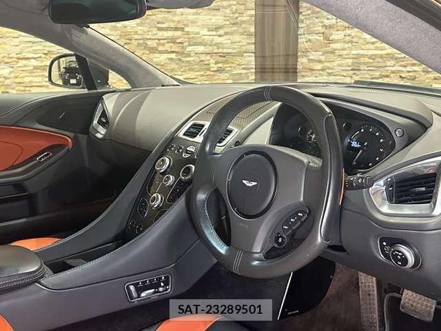 Aston Martin Aston Martin 2014-10 4586771-22