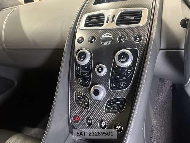 Aston Martin Aston Martin 2014-10 4586771-27