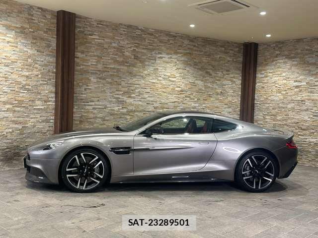 Aston Martin Aston Martin 2014-10 4586771-7