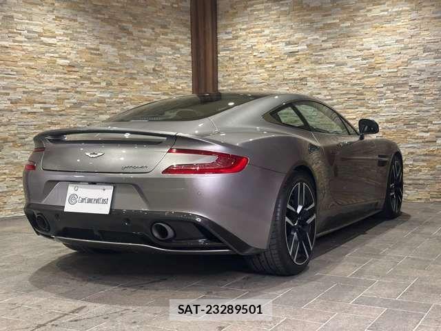 Aston Martin Aston Martin 2014-10 4586771-8