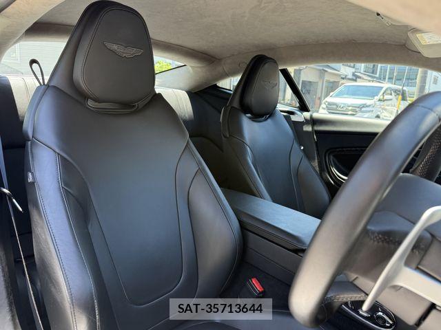 Aston Martin Aston Martin 2019-08 7020024-10