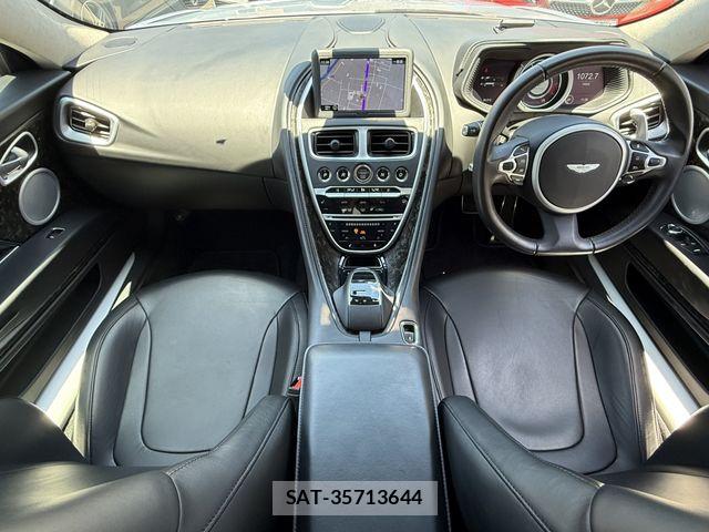 Aston Martin Aston Martin 2019-08 7020024-15