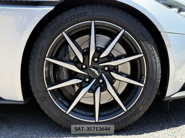 Aston Martin Aston Martin 2019-08 7020024-8