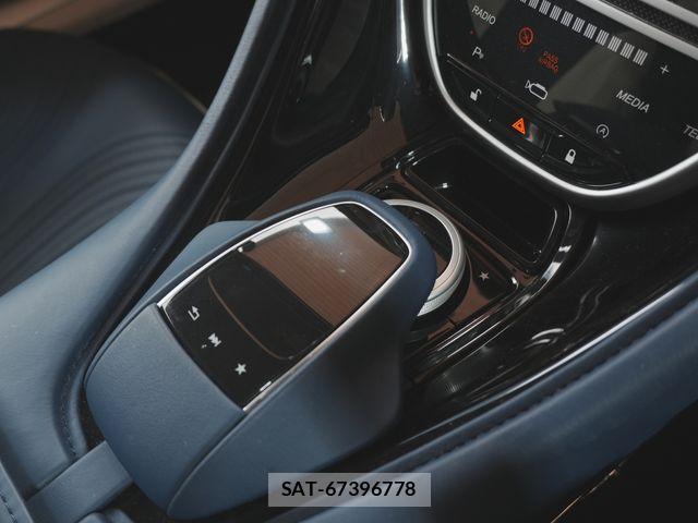 Aston Martin Aston Martin 2017-03 7249591-22